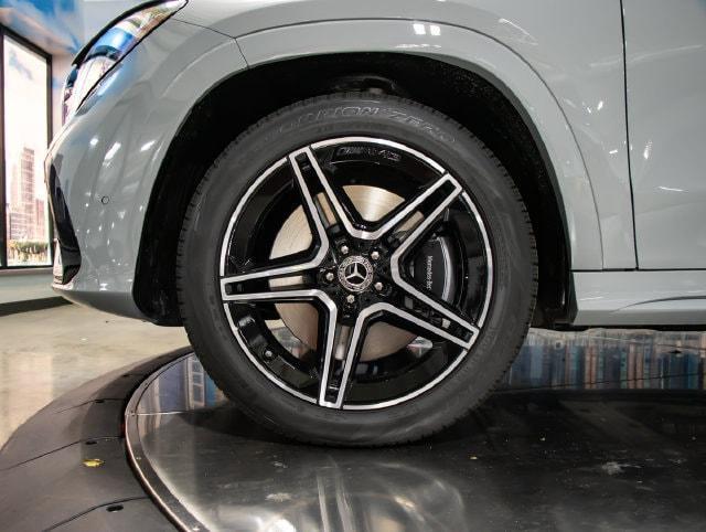 2027 Mercedes-Benz GLS - $105,212