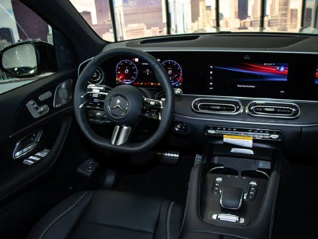 2027 Mercedes-Benz GLS - $105,212