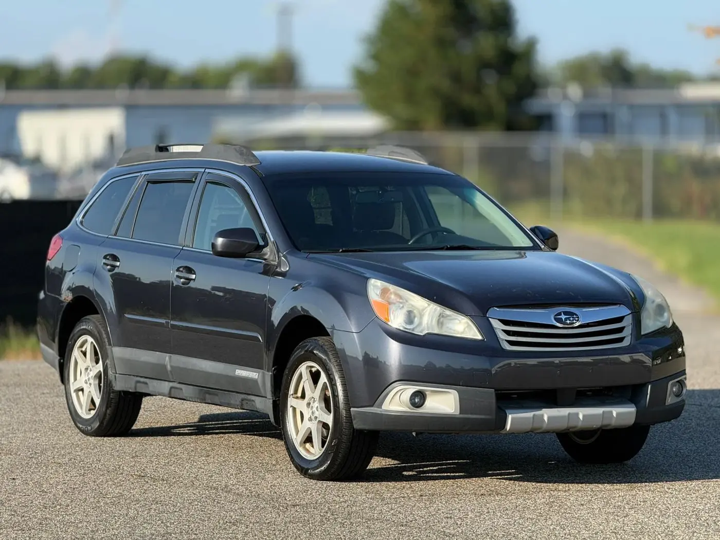 2012 Subaru Outback - $950