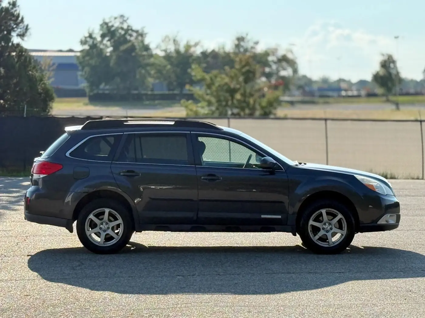 2012 Subaru Outback - $950