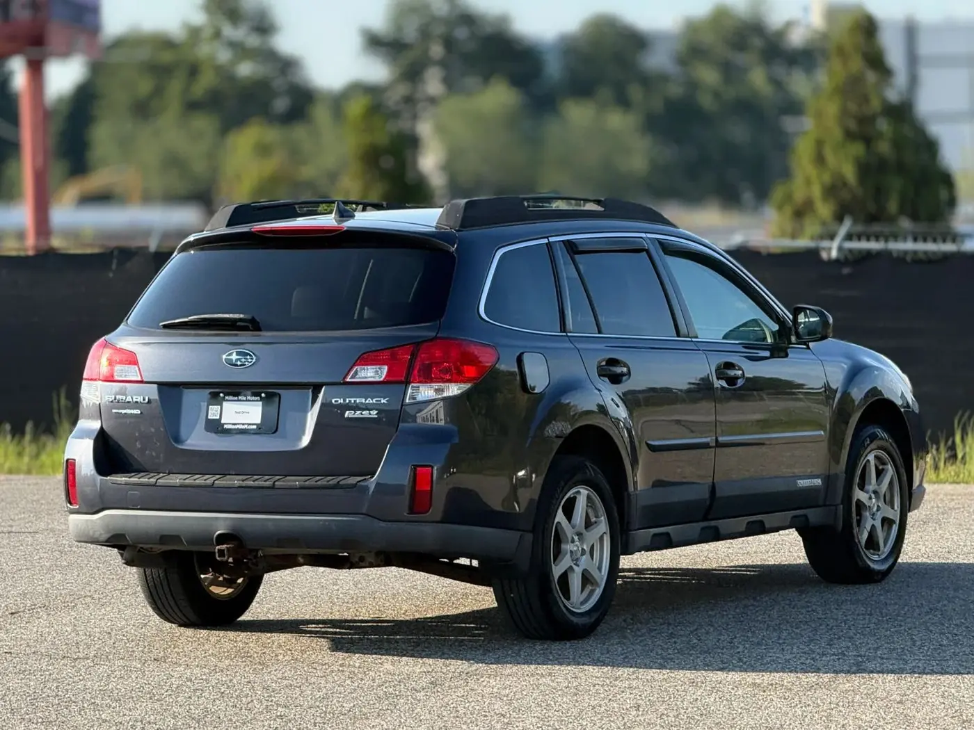 2012 Subaru Outback - $950