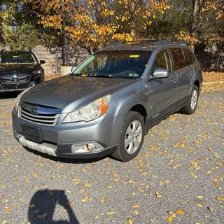 2011 Subaru Outback with Steel Silver Metallic Exterior
