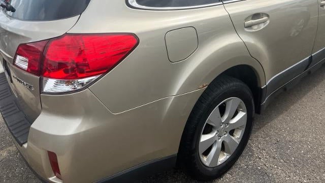 2010 Subaru Outback 2.5i Limited