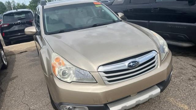2010 Subaru Outback 2.5i Limited