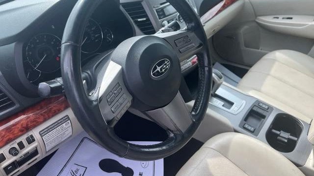 2010 Subaru Outback 2.5i Limited