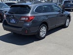 2019 Outback Thumbnail 2