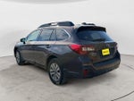 2019 Outback Thumbnail 2