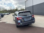 2016 Outback Thumbnail 32