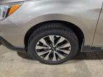 2015 Outback Thumbnail 3