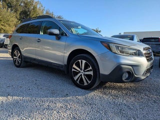 2018 Subaru Outback with Ice Silver Metallic Exterior