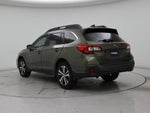 2019 Outback Thumbnail 2