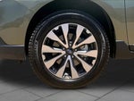 2017 Outback Thumbnail 11