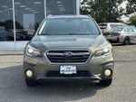 2019 Outback Thumbnail 2