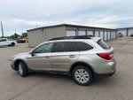 2015 Outback Thumbnail 2