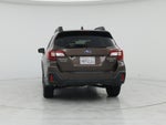 2019 Outback Thumbnail 6