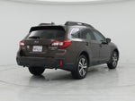 2019 Outback Thumbnail 8