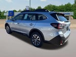 2022 Outback Thumbnail 2