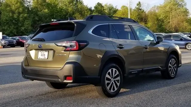 2023 Subaru Outback Premium