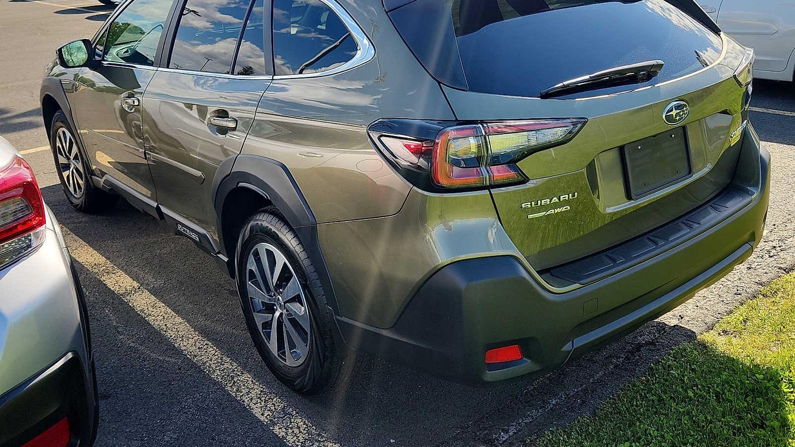 2025 Subaru Outback Premium