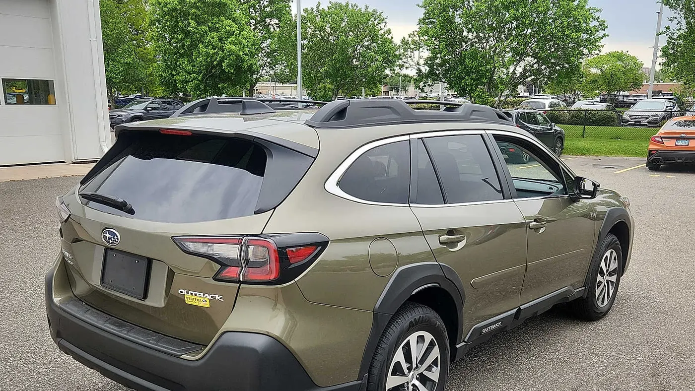 2025 Subaru Outback Premium