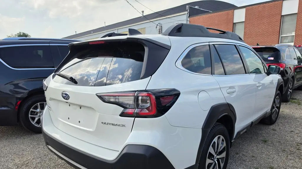 2023 Subaru Outback Premium