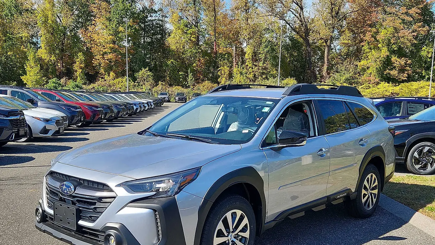 2025 Subaru Outback Premium