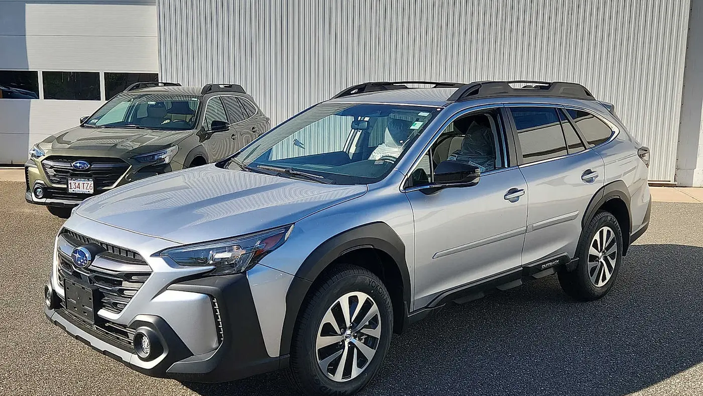 2025 Subaru Outback Premium