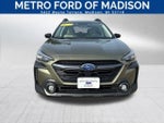 2024 Outback Thumbnail 3