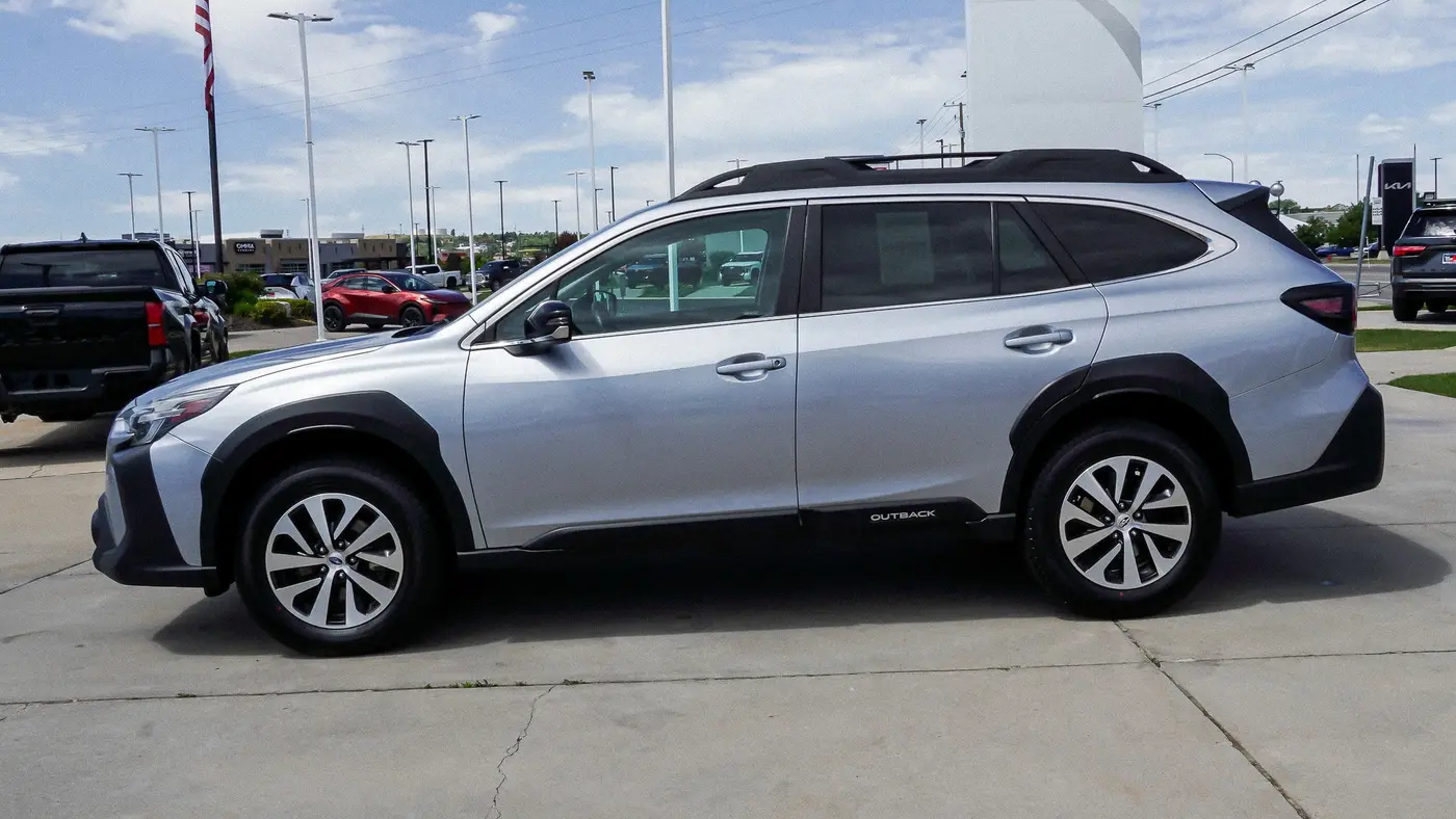 2023 Subaru Outback Premium