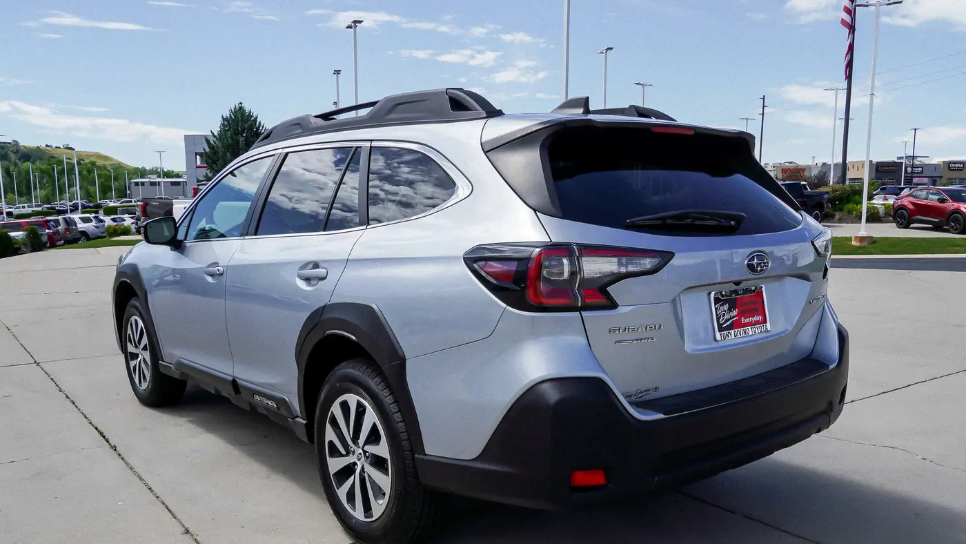 2023 Subaru Outback Premium
