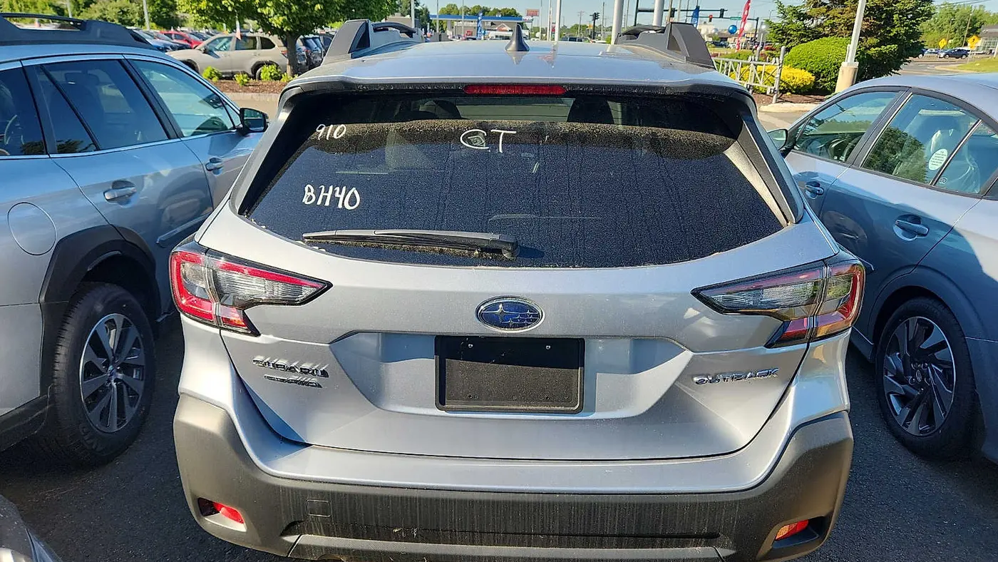 2025 Subaru Outback Premium