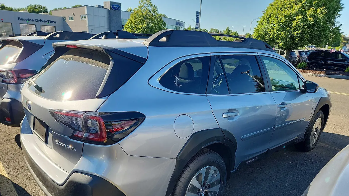 2025 Subaru Outback Premium
