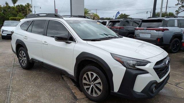 2025 Subaru Outback Premium