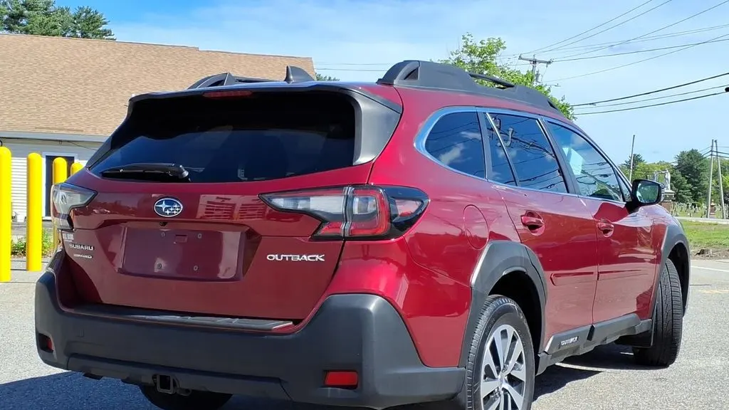 2023 Subaru Outback Premium
