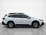 2022 Outback Thumbnail 10