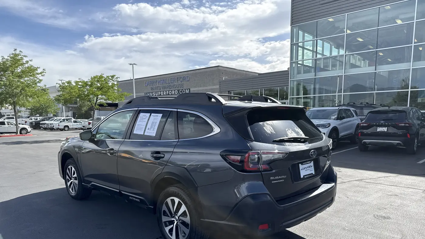 2023 Subaru Outback Premium