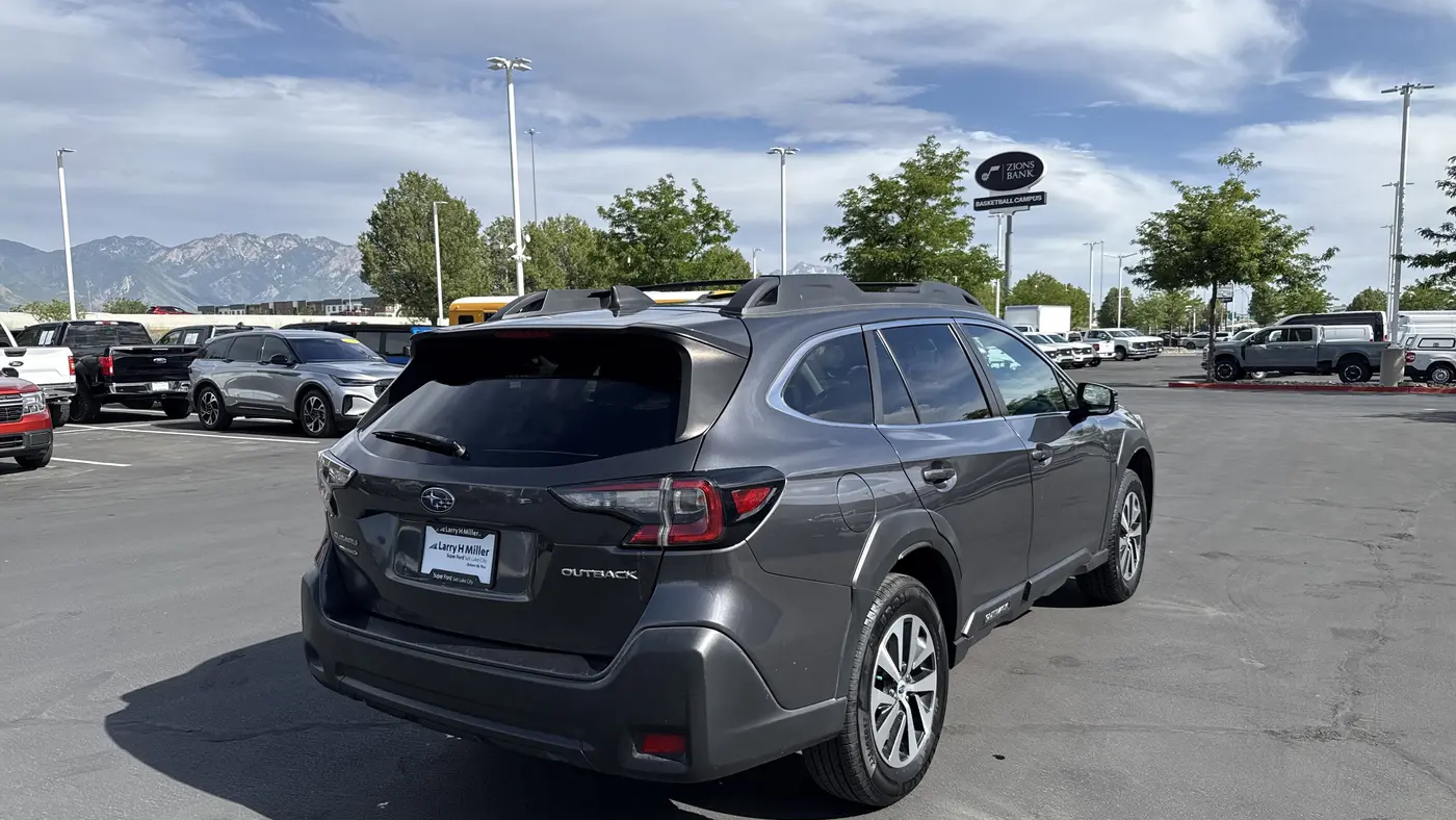 2023 Subaru Outback Premium