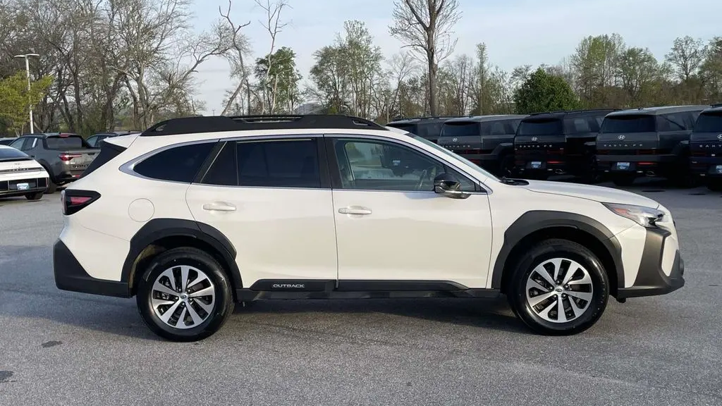 2025 Subaru Outback Premium
