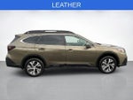 2022 Outback Thumbnail 2