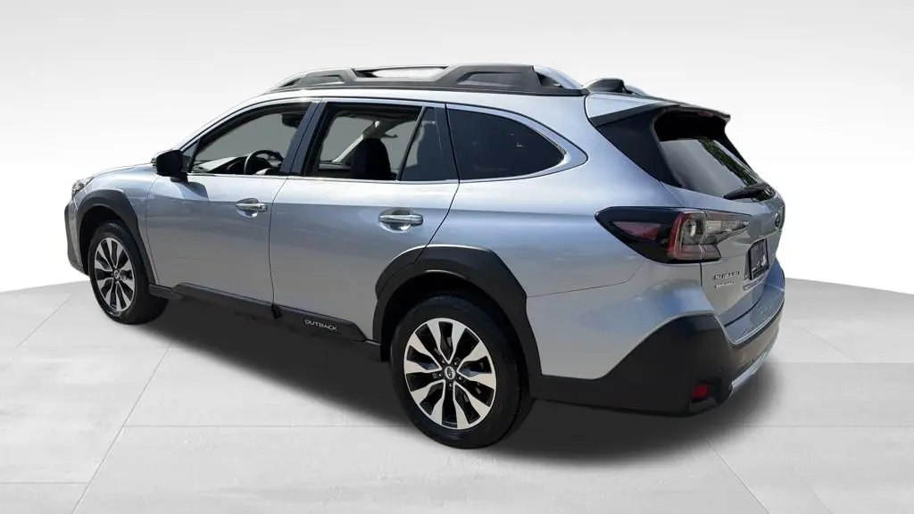 2023 Subaru Outback Touring