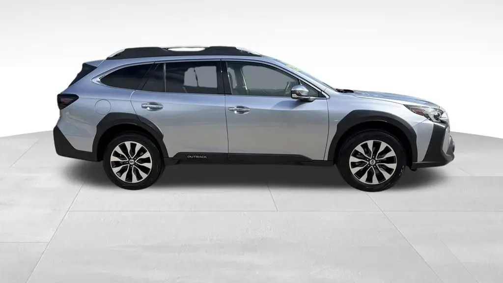 2023 Subaru Outback Touring