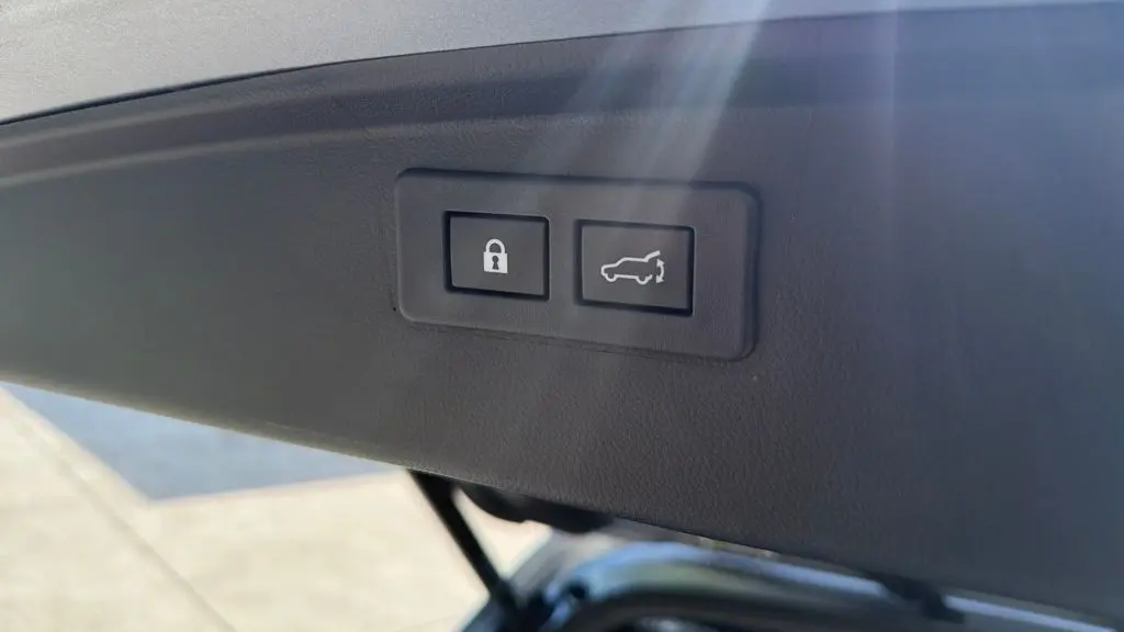 2023 Subaru Outback Touring