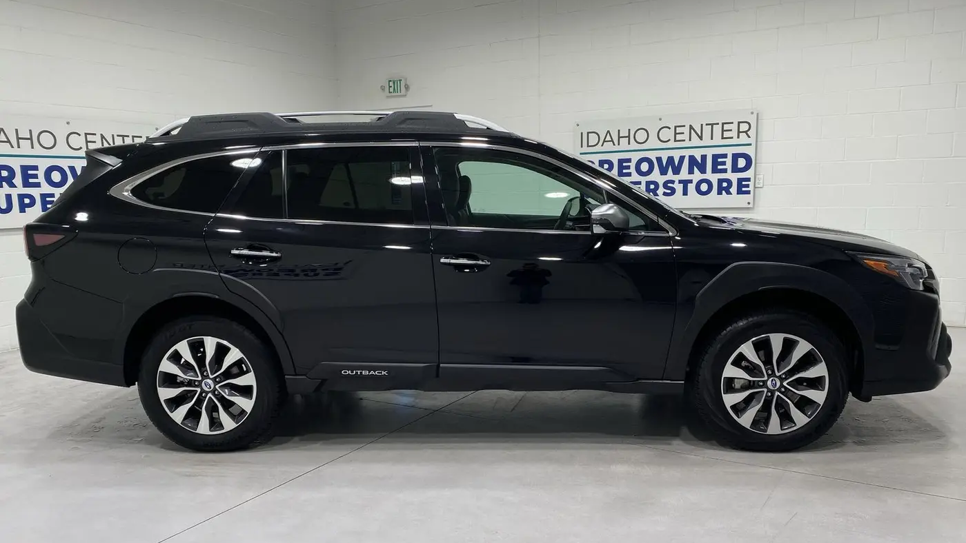 2025 Subaru Outback Touring