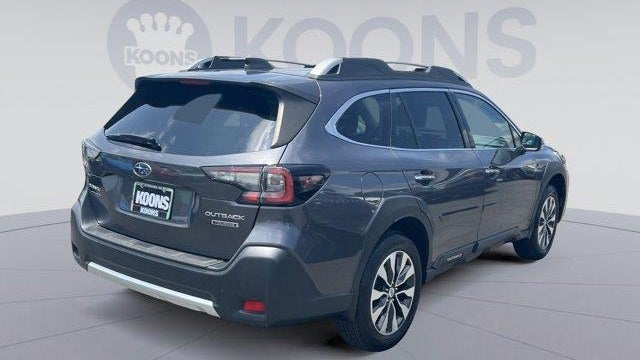 2023 Subaru Outback Touring