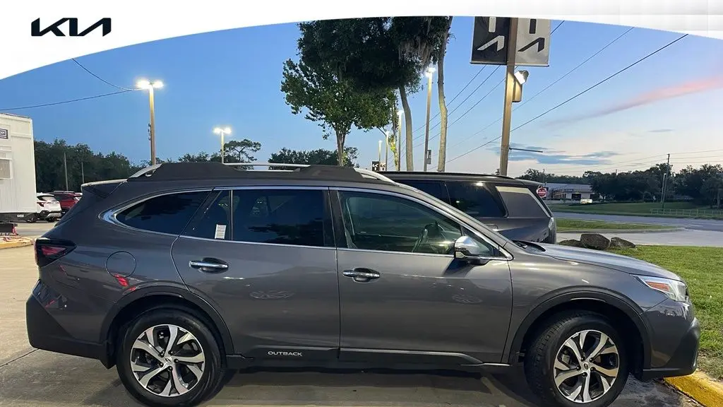 2022 Subaru Outback Touring
