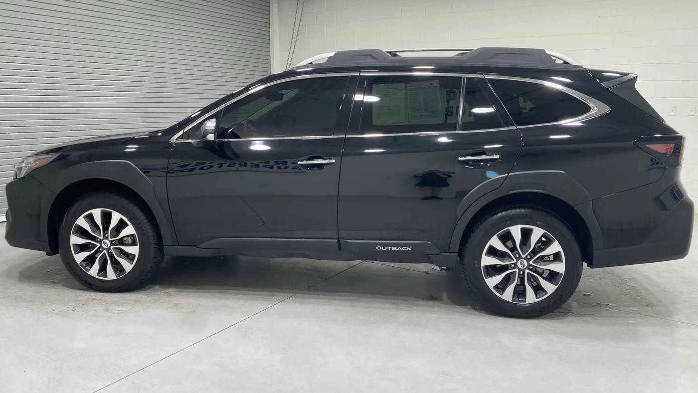 2025 Subaru Outback Touring XT