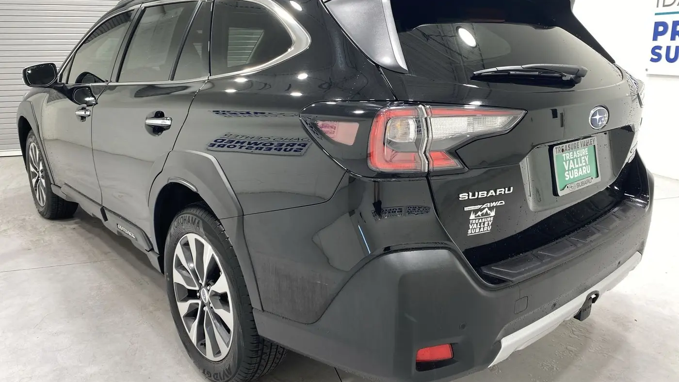 2025 Subaru Outback Touring XT