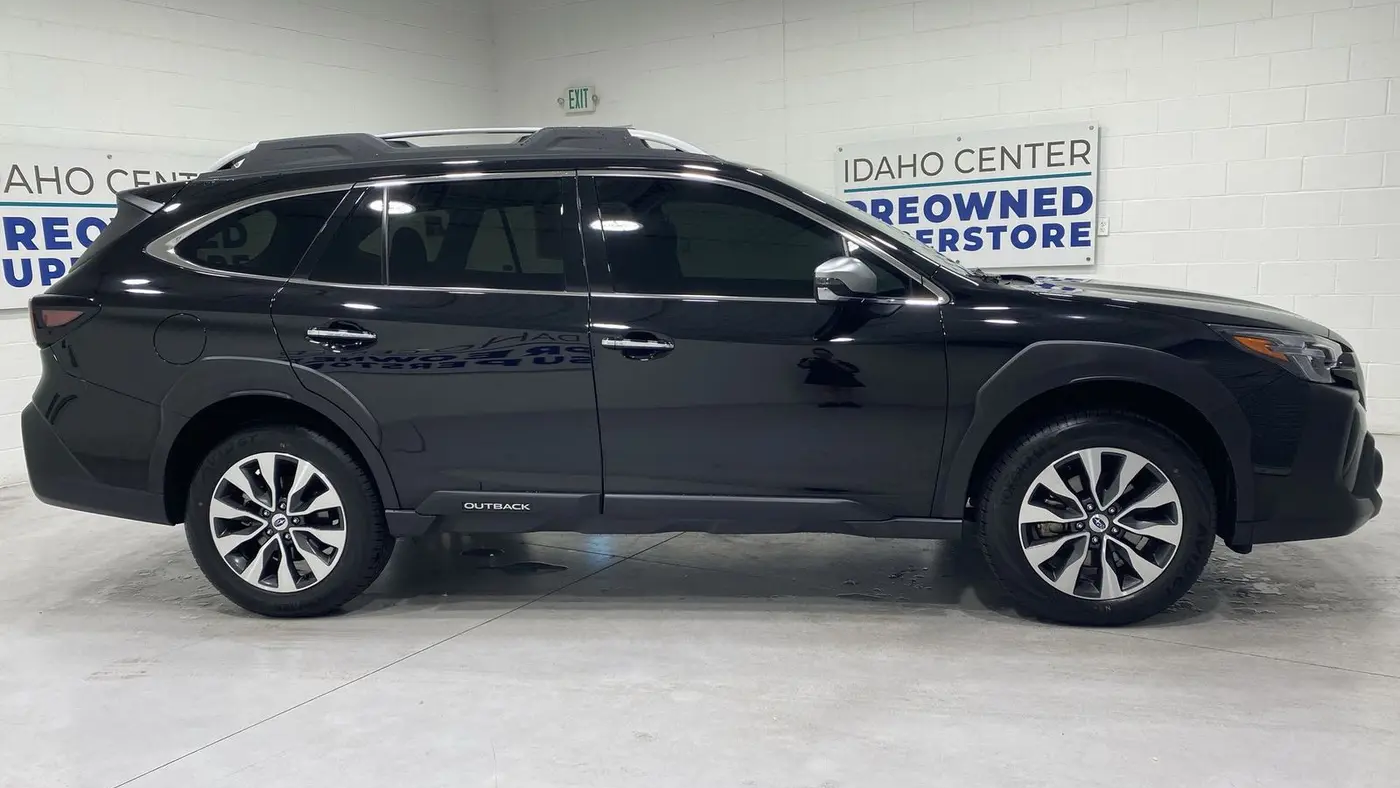 2025 Subaru Outback Touring XT