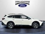 2021 Outback Thumbnail 2