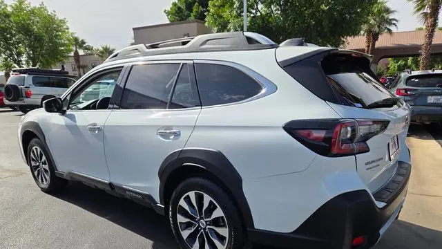 2023 Subaru Outback Touring XT